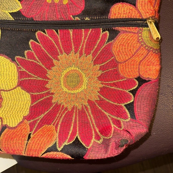 Vibrant Floral Crossbody Bag - Picture 13 of 14